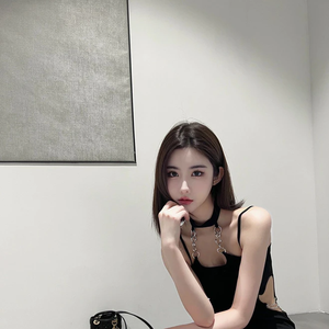 成人区精品一区二区婷婷
